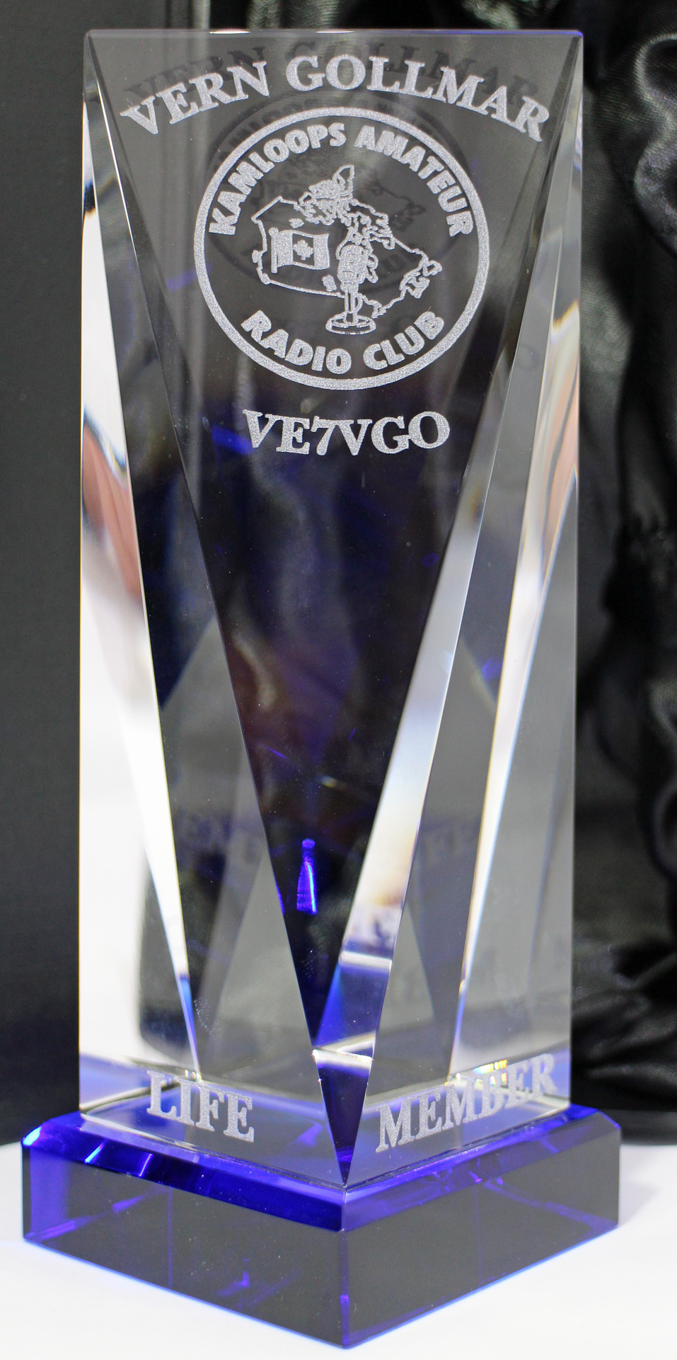 Lifetime Member Award given to Vern, VE7VGO